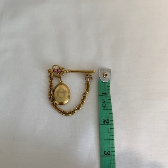 Vintage Gold Tone Key with Dangle Chain and Locket Brooch - Picture 6 of 7